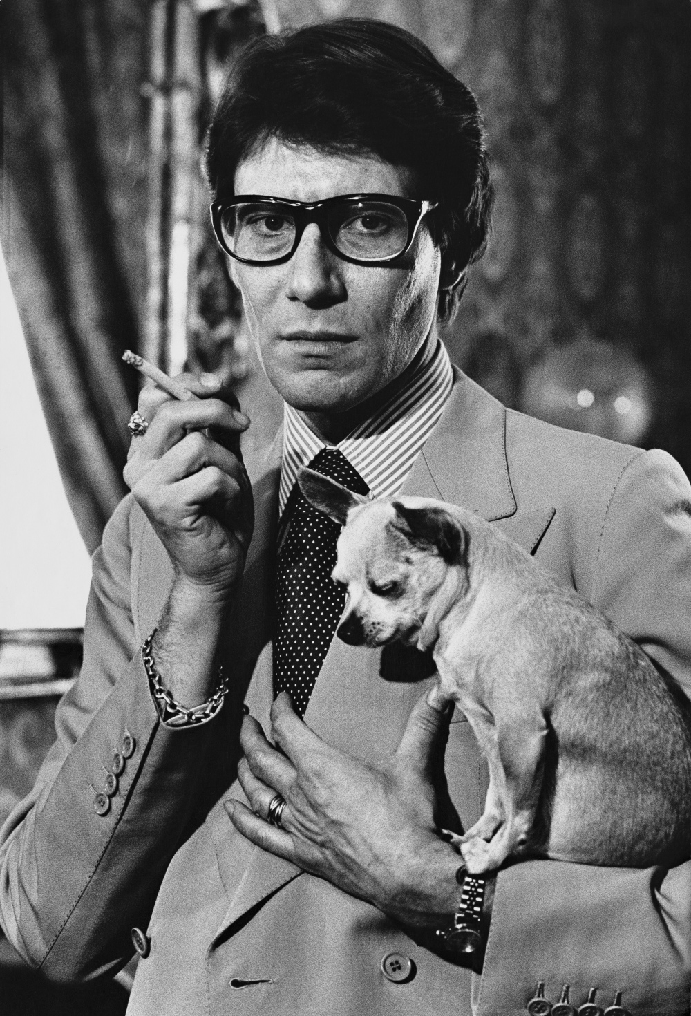 between-art-and-fashion-helmut-newton