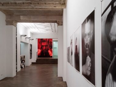 sven-marquart-berghain-vystava-berlin-bouncer