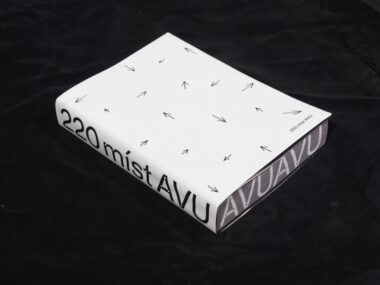 avu-220-city-guide-praha-art
