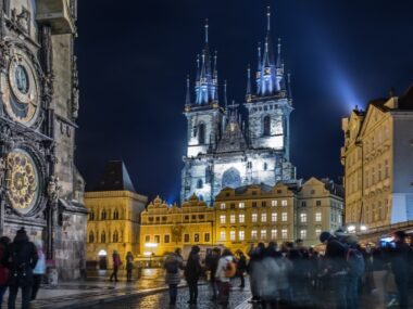 staromestske-namesti-turite-praha
