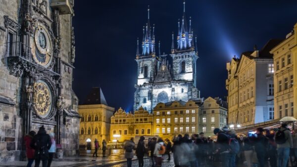 staromestske-namesti-turite-praha