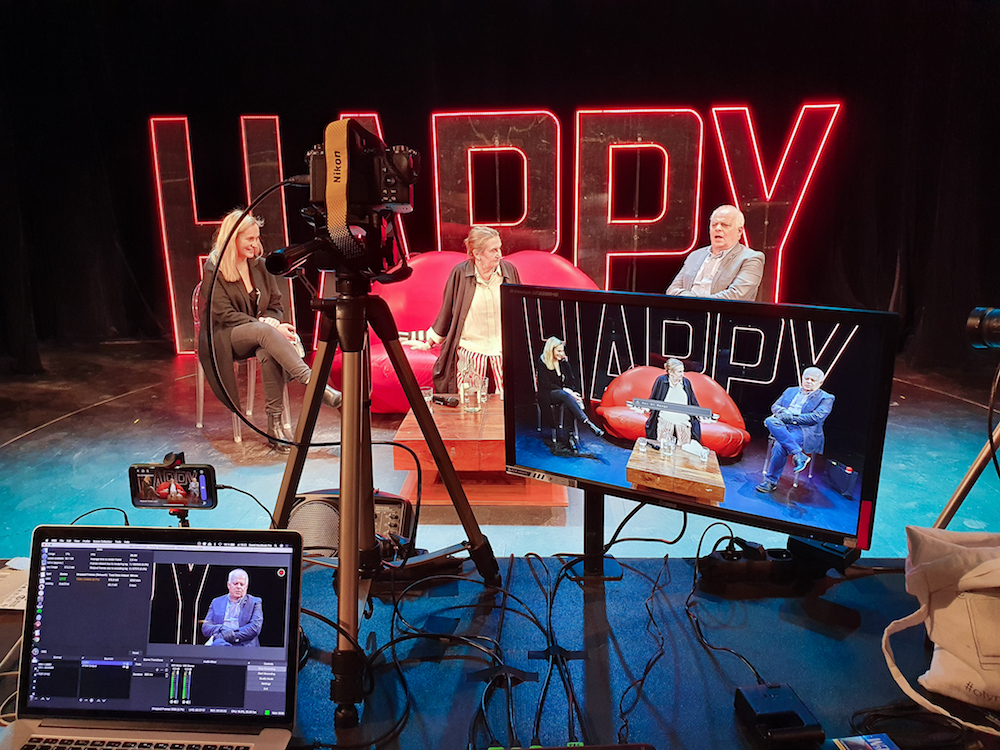 Monika Absolonová, Eva Holubová a Bob Klepl v online vysílání